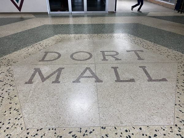 Dort Mall - May 11 2022 (newer photo)